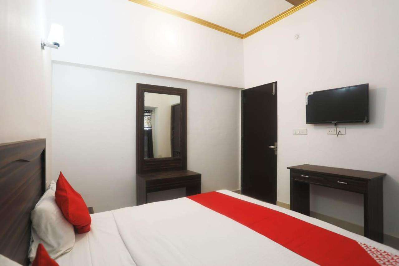 Central Hotel Khajurāho Dış mekan fotoğraf